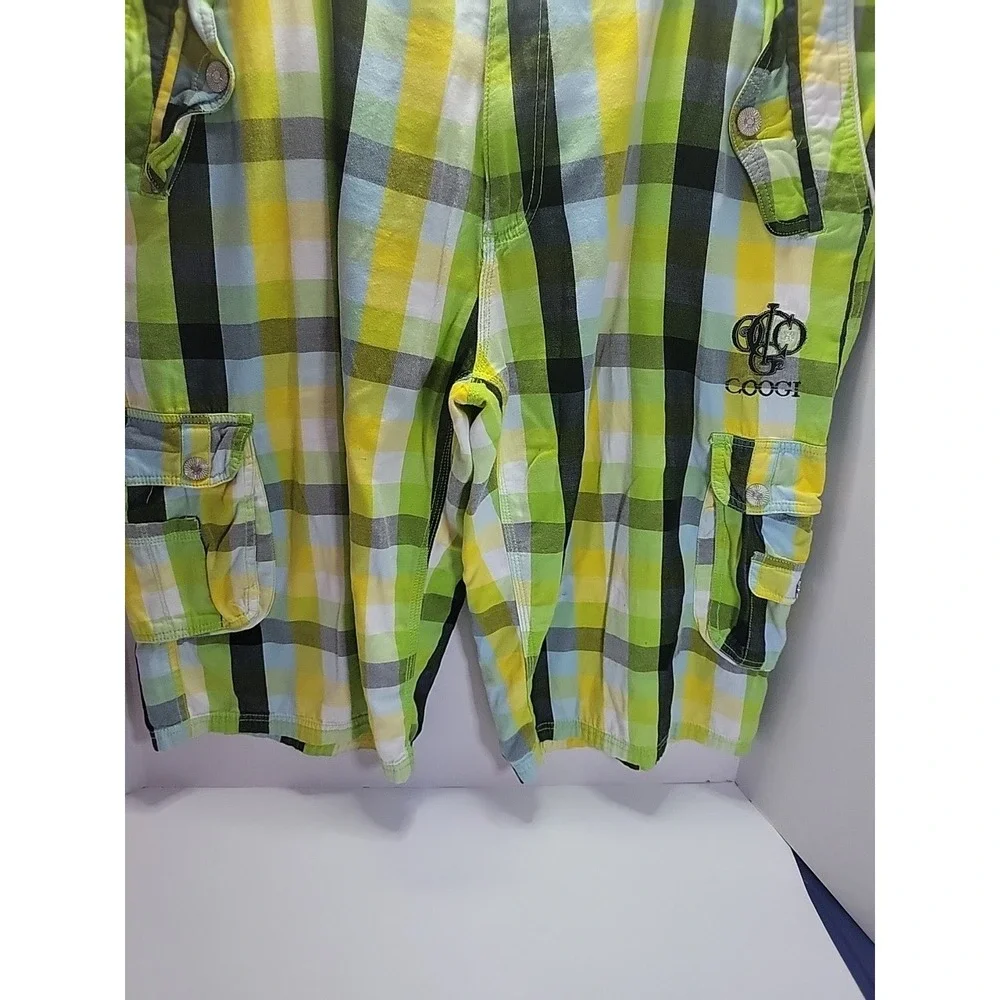 Vtg. Coogi Cargo Shorts Baggy Y2K Pastel Green,Yellow,Blue Embroidered Size 42 - Picture 3 of 14